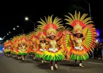 primeira noite dos desfiles das escolas de samba de Porto Alegre