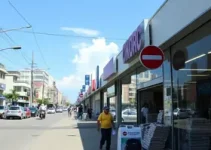 fechamentos e demissões Casas Bahia e Ponto